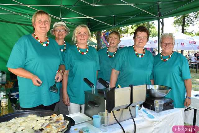 Pierogi królowały w Łażanach po raz drugi. Sołectwa gminy Żarów rywalizowały w emocjonujących konkurencjach [FOTO]