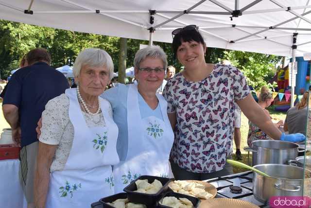Pierogi królowały w Łażanach po raz drugi. Sołectwa gminy Żarów rywalizowały w emocjonujących konkurencjach [FOTO]