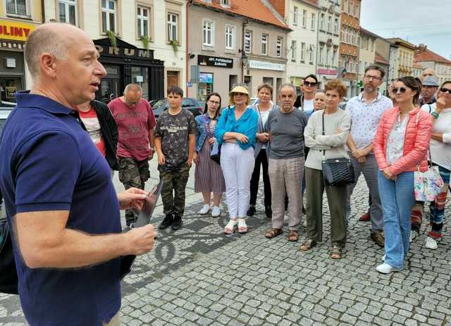  Niezwykła podróż w czasie z dr Januszem Kujatem 