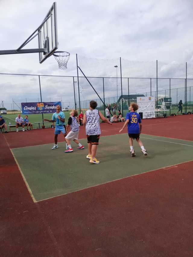 Turniej koszykówki StreetBall w Lutomi Górnej za nami [FOTO]