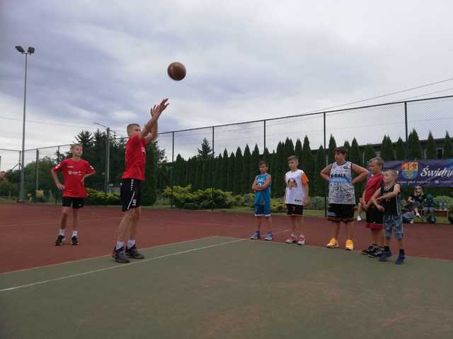 Turniej koszykówki StreetBall w Lutomi Górnej za nami [FOTO]