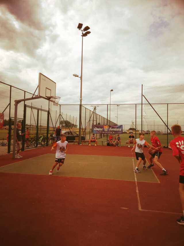 Turniej koszykówki StreetBall w Lutomi Górnej za nami [FOTO]