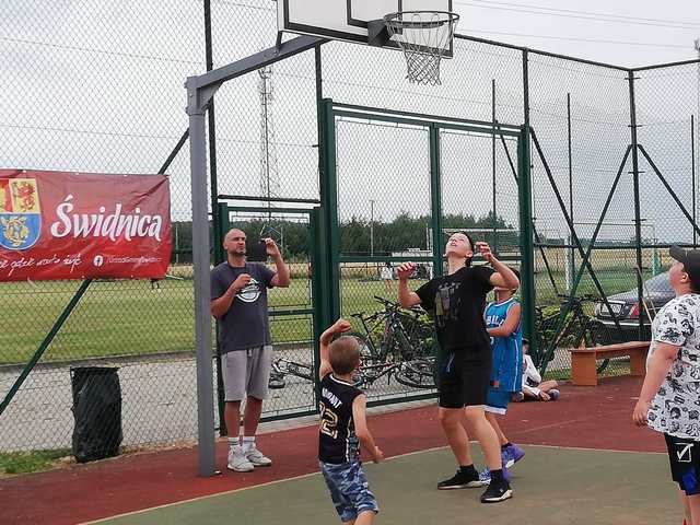 Turniej koszykówki StreetBall w Lutomi Górnej za nami [FOTO]