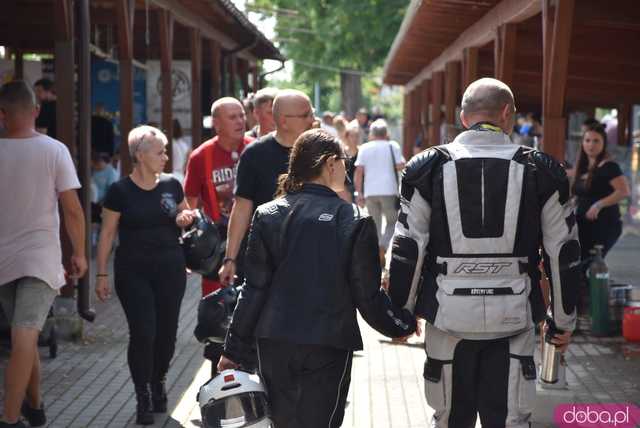 [WIDEO, FOTO] Miłośnicy motoryzacji spotkali się w Żarowie po raz ósmy