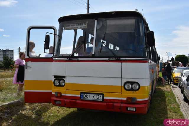 [WIDEO, FOTO] Miłośnicy motoryzacji spotkali się w Żarowie po raz ósmy