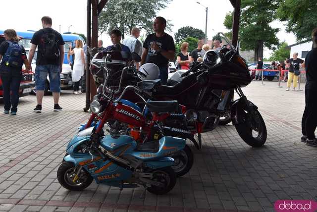 [WIDEO, FOTO] Miłośnicy motoryzacji spotkali się w Żarowie po raz ósmy