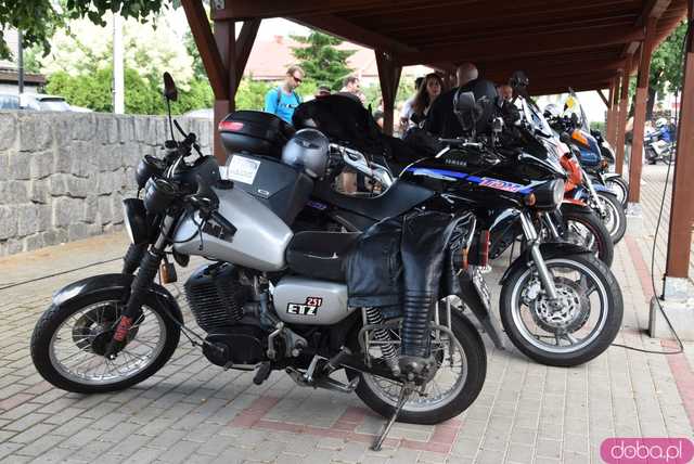 [WIDEO, FOTO] Miłośnicy motoryzacji spotkali się w Żarowie po raz ósmy