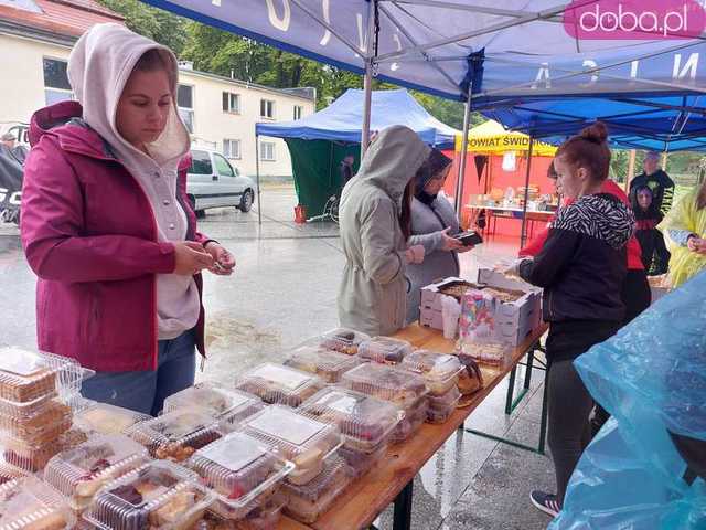 [FOTO] W ciągu jednej sekundy zawaliło się życie Łukasza. Trwa festyn charytatywny