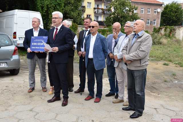 [FOTO, WIDEO] Poseł Zyska o dodatkowych środkach dla świdnickiego samorządu