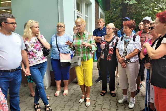 Wycieczka historyczna po Świebodzicach z panią Różą Stolarczyk [FOTO]