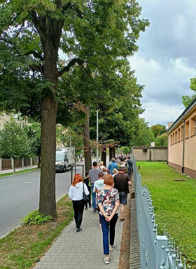 Wycieczka historyczna po Świebodzicach z panią Różą Stolarczyk [FOTO]