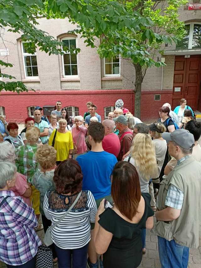 Wycieczka historyczna po Świebodzicach z panią Różą Stolarczyk [FOTO]