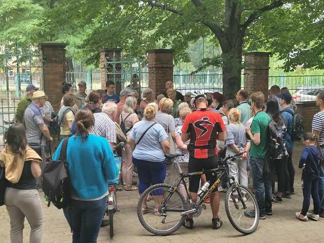 Wycieczka historyczna po Świebodzicach z panią Różą Stolarczyk [FOTO]