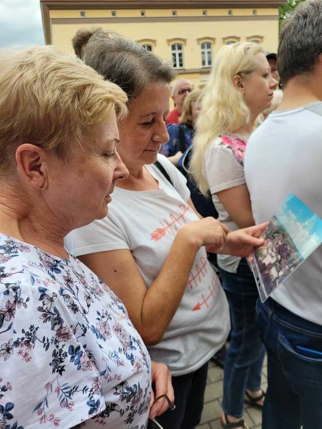 Wycieczka historyczna po Świebodzicach z panią Różą Stolarczyk [FOTO]