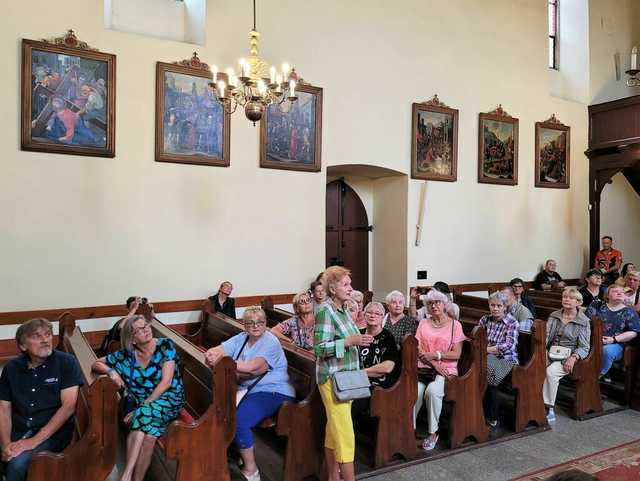 Wycieczka historyczna po Świebodzicach z panią Różą Stolarczyk [FOTO]