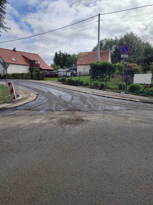 Dobiegają końca inwestycje drogowe w gminie Marcinowice [FOTO]
