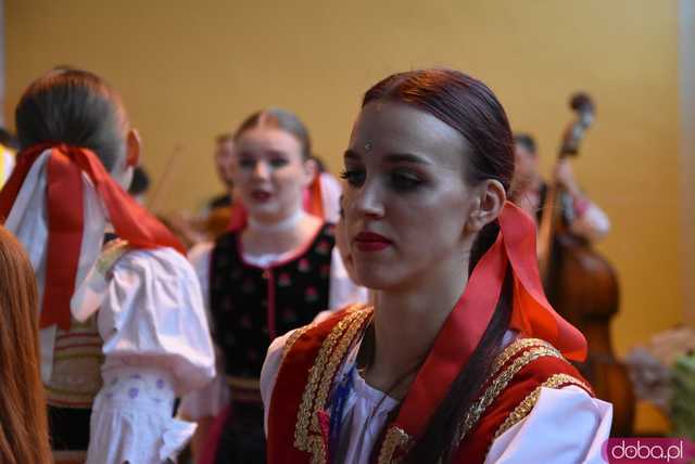 [DUŻO ZDJĘĆ] Poranne występy w Strzegomiu. Ruszyła 31. edycja Międzynarodowego Festiwalu Folkloru 