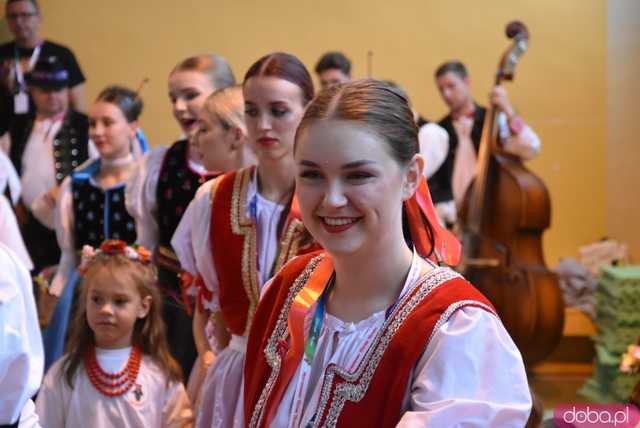 [DUŻO ZDJĘĆ] Poranne występy w Strzegomiu. Ruszyła 31. edycja Międzynarodowego Festiwalu Folkloru 