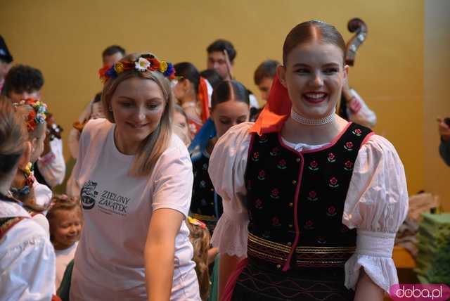 [DUŻO ZDJĘĆ] Poranne występy w Strzegomiu. Ruszyła 31. edycja Międzynarodowego Festiwalu Folkloru 