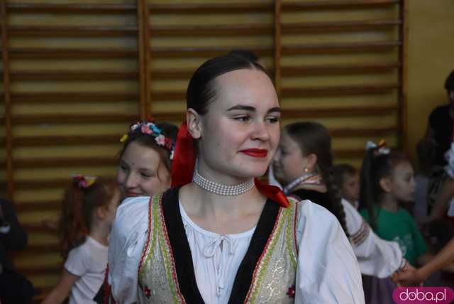 [DUŻO ZDJĘĆ] Poranne występy w Strzegomiu. Ruszyła 31. edycja Międzynarodowego Festiwalu Folkloru 