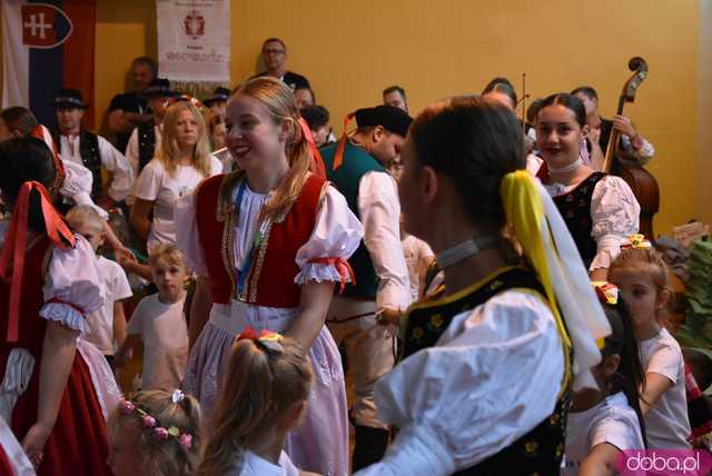 [DUŻO ZDJĘĆ] Poranne występy w Strzegomiu. Ruszyła 31. edycja Międzynarodowego Festiwalu Folkloru 