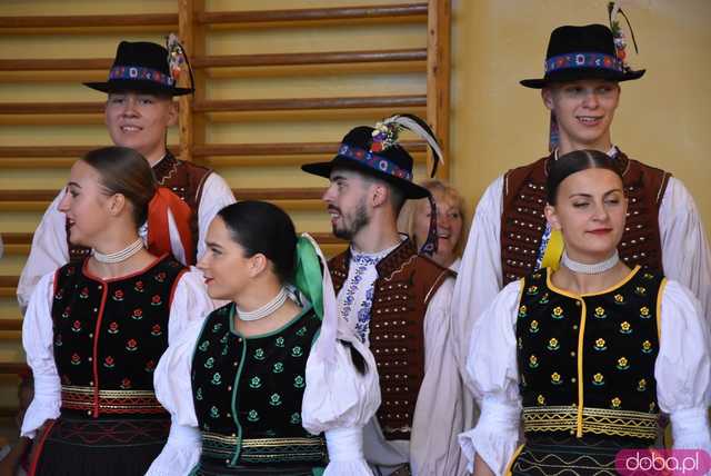 [DUŻO ZDJĘĆ] Poranne występy w Strzegomiu. Ruszyła 31. edycja Międzynarodowego Festiwalu Folkloru 