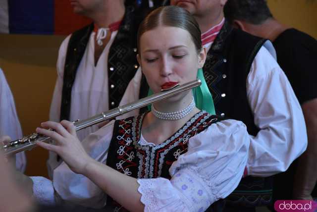 [DUŻO ZDJĘĆ] Poranne występy w Strzegomiu. Ruszyła 31. edycja Międzynarodowego Festiwalu Folkloru 