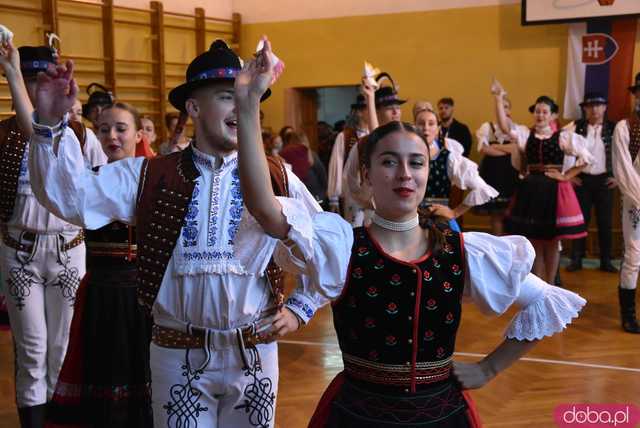 [DUŻO ZDJĘĆ] Poranne występy w Strzegomiu. Ruszyła 31. edycja Międzynarodowego Festiwalu Folkloru 