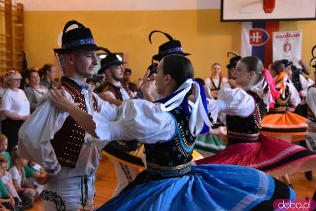 [DUŻO ZDJĘĆ] Poranne występy w Strzegomiu. Ruszyła 31. edycja Międzynarodowego Festiwalu Folkloru 