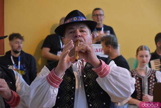 [DUŻO ZDJĘĆ] Poranne występy w Strzegomiu. Ruszyła 31. edycja Międzynarodowego Festiwalu Folkloru 