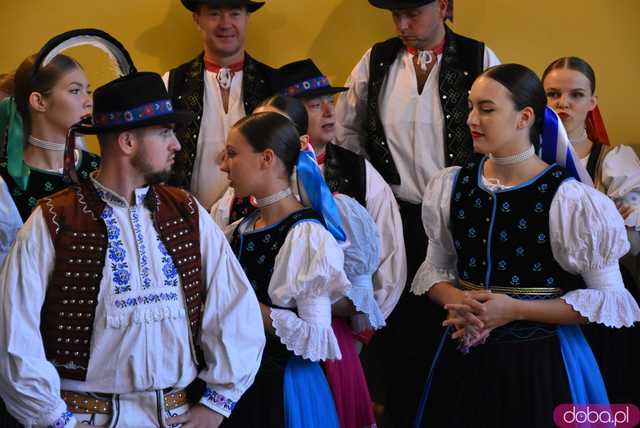 [DUŻO ZDJĘĆ] Poranne występy w Strzegomiu. Ruszyła 31. edycja Międzynarodowego Festiwalu Folkloru 
