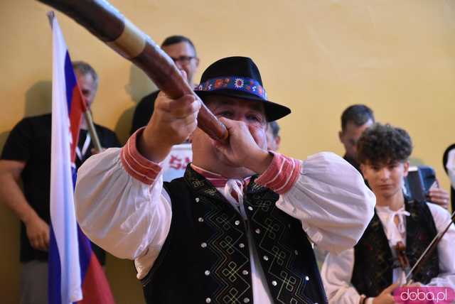 [DUŻO ZDJĘĆ] Poranne występy w Strzegomiu. Ruszyła 31. edycja Międzynarodowego Festiwalu Folkloru 