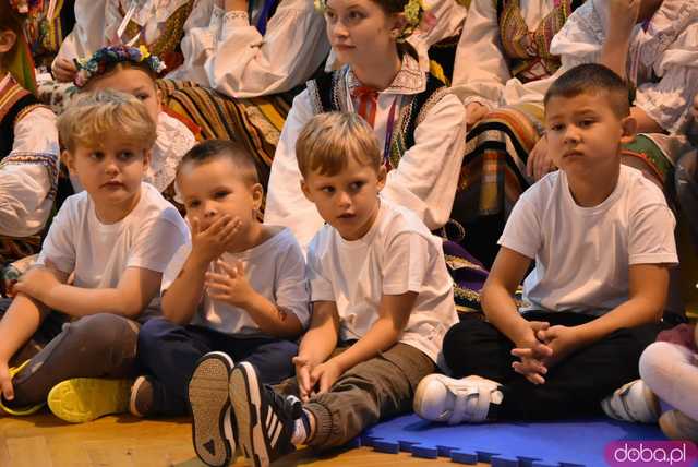 [DUŻO ZDJĘĆ] Poranne występy w Strzegomiu. Ruszyła 31. edycja Międzynarodowego Festiwalu Folkloru 