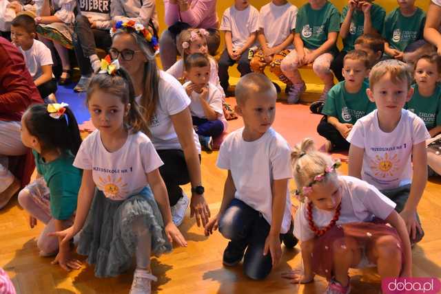 [DUŻO ZDJĘĆ] Poranne występy w Strzegomiu. Ruszyła 31. edycja Międzynarodowego Festiwalu Folkloru 