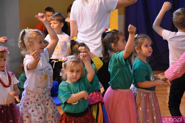 [DUŻO ZDJĘĆ] Poranne występy w Strzegomiu. Ruszyła 31. edycja Międzynarodowego Festiwalu Folkloru 