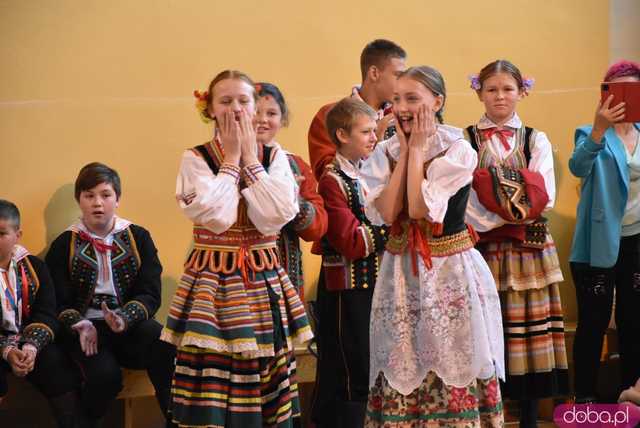 [DUŻO ZDJĘĆ] Poranne występy w Strzegomiu. Ruszyła 31. edycja Międzynarodowego Festiwalu Folkloru 