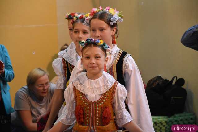 [DUŻO ZDJĘĆ] Poranne występy w Strzegomiu. Ruszyła 31. edycja Międzynarodowego Festiwalu Folkloru 