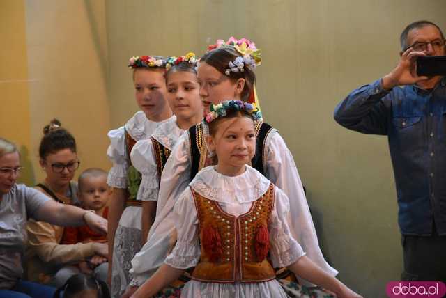 [DUŻO ZDJĘĆ] Poranne występy w Strzegomiu. Ruszyła 31. edycja Międzynarodowego Festiwalu Folkloru 