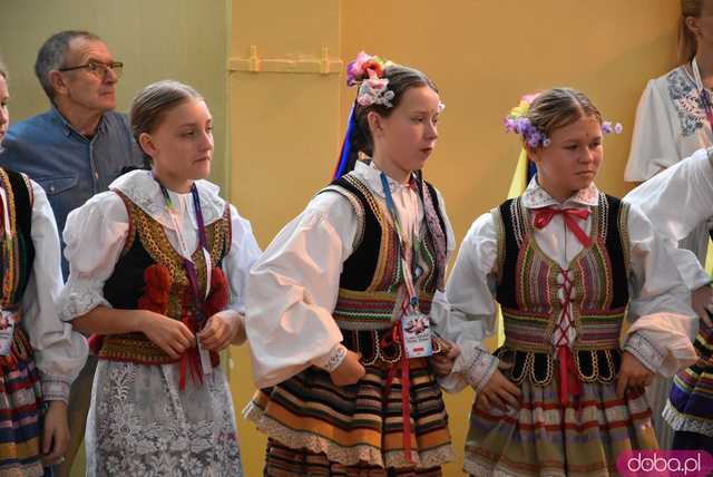 [DUŻO ZDJĘĆ] Poranne występy w Strzegomiu. Ruszyła 31. edycja Międzynarodowego Festiwalu Folkloru 