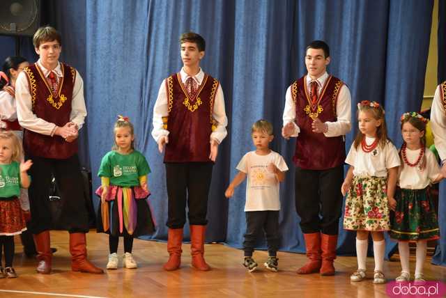 [DUŻO ZDJĘĆ] Poranne występy w Strzegomiu. Ruszyła 31. edycja Międzynarodowego Festiwalu Folkloru 