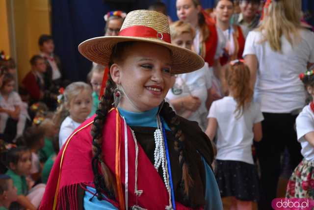 [DUŻO ZDJĘĆ] Poranne występy w Strzegomiu. Ruszyła 31. edycja Międzynarodowego Festiwalu Folkloru 