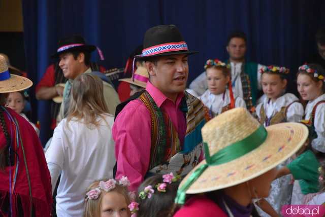 [DUŻO ZDJĘĆ] Poranne występy w Strzegomiu. Ruszyła 31. edycja Międzynarodowego Festiwalu Folkloru 