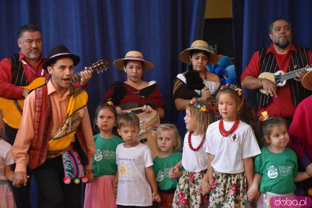 [DUŻO ZDJĘĆ] Poranne występy w Strzegomiu. Ruszyła 31. edycja Międzynarodowego Festiwalu Folkloru 