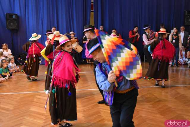 [DUŻO ZDJĘĆ] Poranne występy w Strzegomiu. Ruszyła 31. edycja Międzynarodowego Festiwalu Folkloru 