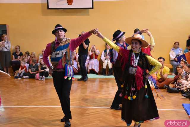[DUŻO ZDJĘĆ] Poranne występy w Strzegomiu. Ruszyła 31. edycja Międzynarodowego Festiwalu Folkloru 