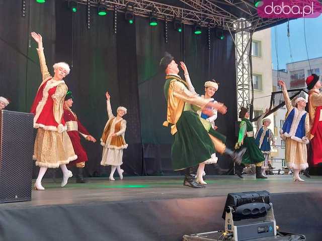 [FOTO] Zespoły folklorystyczne z całego świata zaprezentowały się w Strzegomiu 