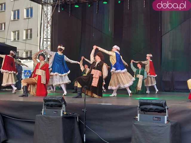 [FOTO] Zespoły folklorystyczne z całego świata zaprezentowały się w Strzegomiu 