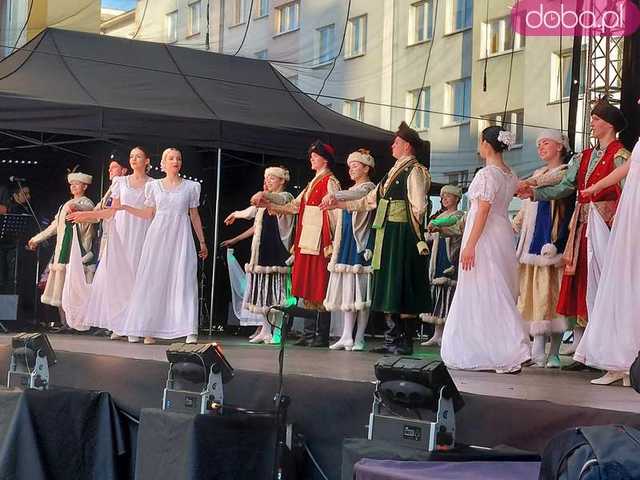 [FOTO] Zespoły folklorystyczne z całego świata zaprezentowały się w Strzegomiu 