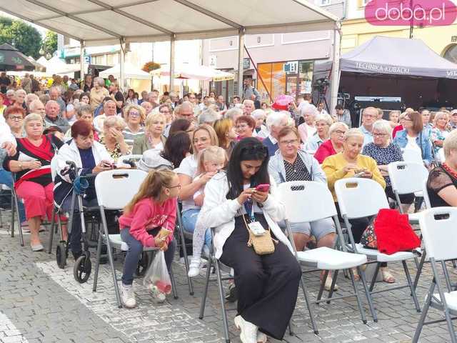 [FOTO] Zespoły folklorystyczne z całego świata zaprezentowały się w Strzegomiu 