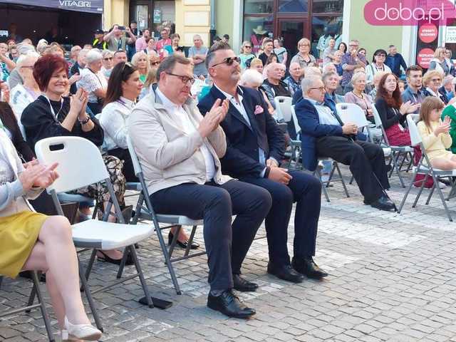 [FOTO] Zespoły folklorystyczne z całego świata zaprezentowały się w Strzegomiu 